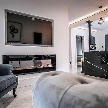 Luxury Royal Mile Boutique 2Bedroom Apartment Edinburgh Dış mekan fotoğraf