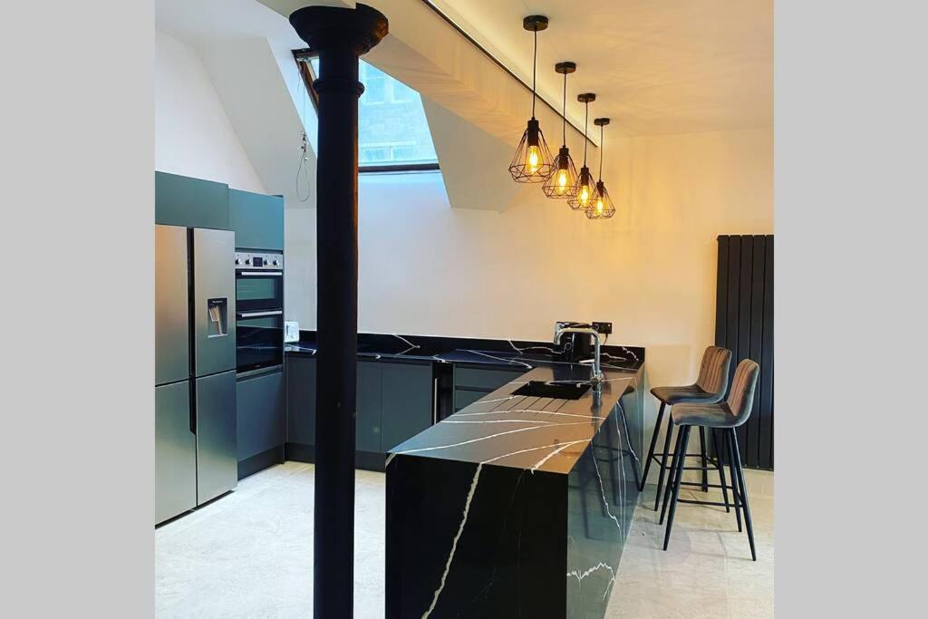 Luxury Royal Mile Boutique 2Bedroom Apartment Edinburgh Dış mekan fotoğraf