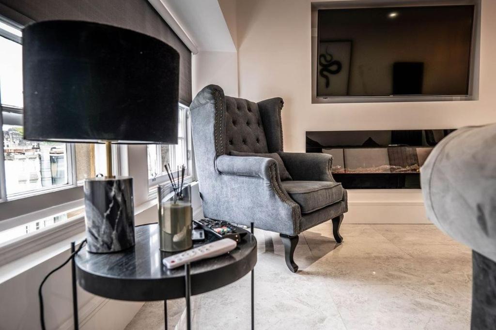 Luxury Royal Mile Boutique 2Bedroom Apartment Edinburgh Dış mekan fotoğraf