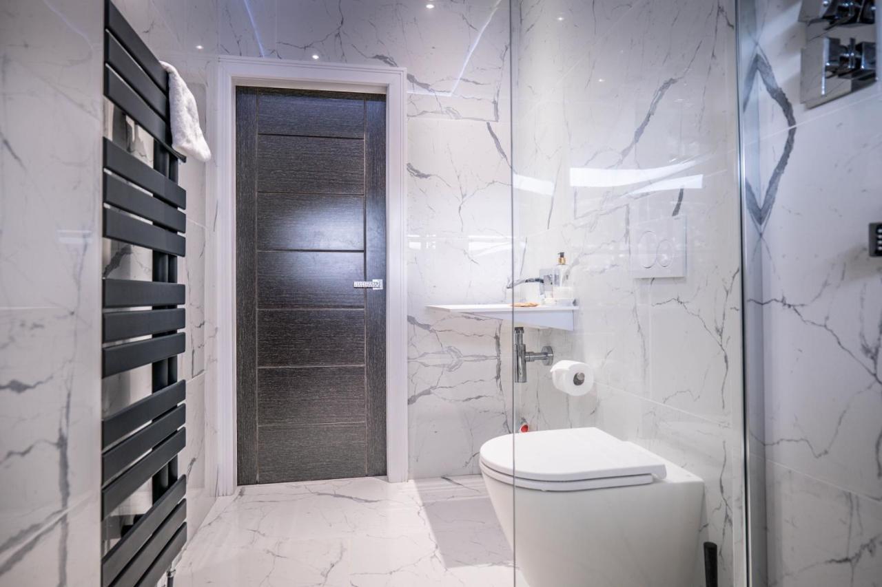 Luxury Royal Mile Boutique 2Bedroom Apartment Edinburgh Dış mekan fotoğraf