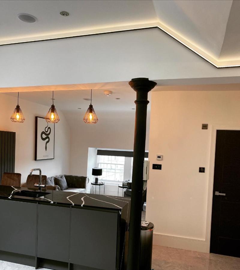 Luxury Royal Mile Boutique 2Bedroom Apartment Edinburgh Dış mekan fotoğraf